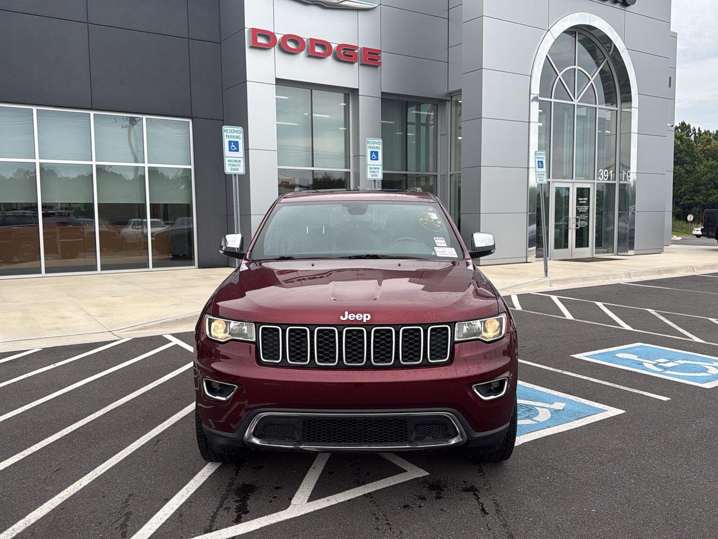 Used 2020 RED JEEP LIMI image 3