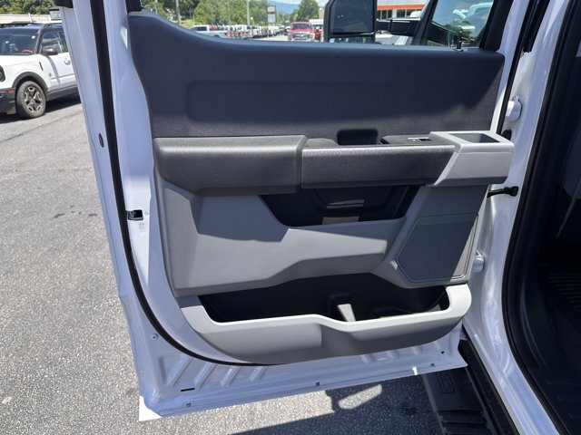 New 2026 Oxford White Ford F-250® XL image 12