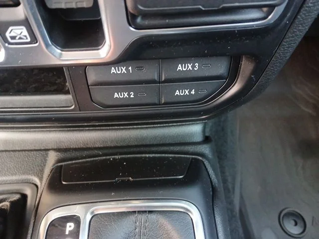 Used 2023 Green Jeep Sport image 37