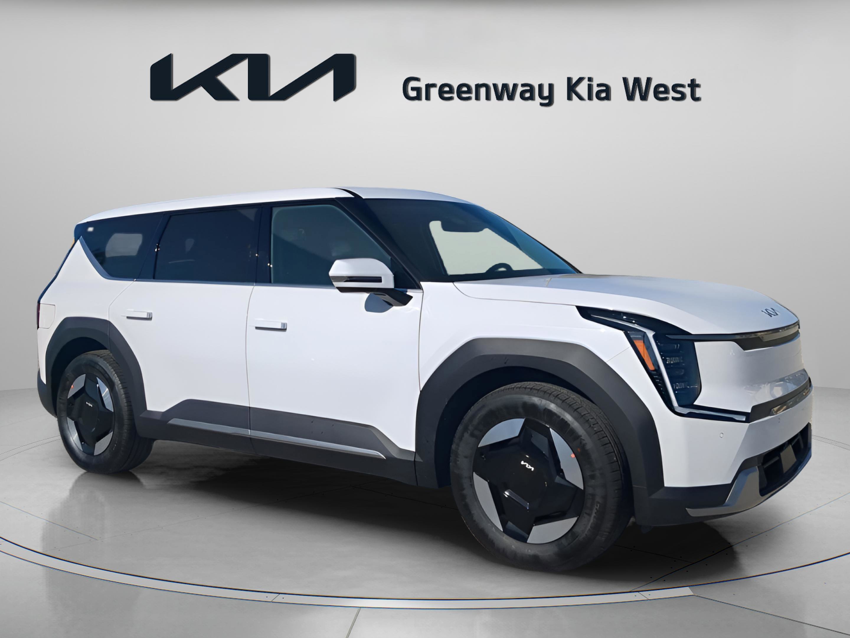 New 2026 Glacial White Pearl Kia Light Long Range RWD image 2