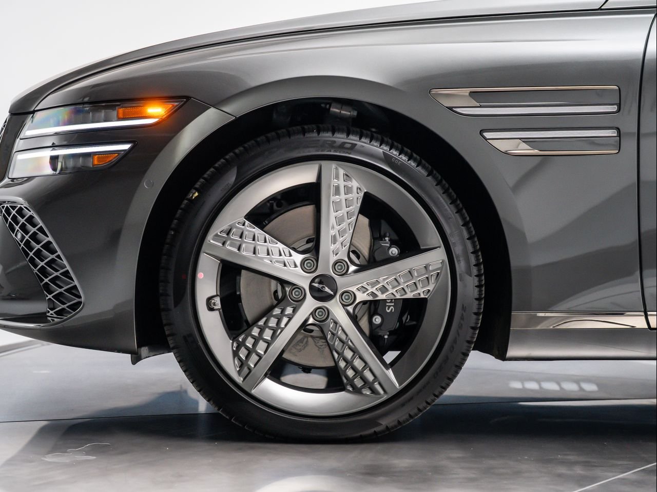 New 2026 Makalu Gray Genesis 2.5T SPORT PRESTIGE image 13