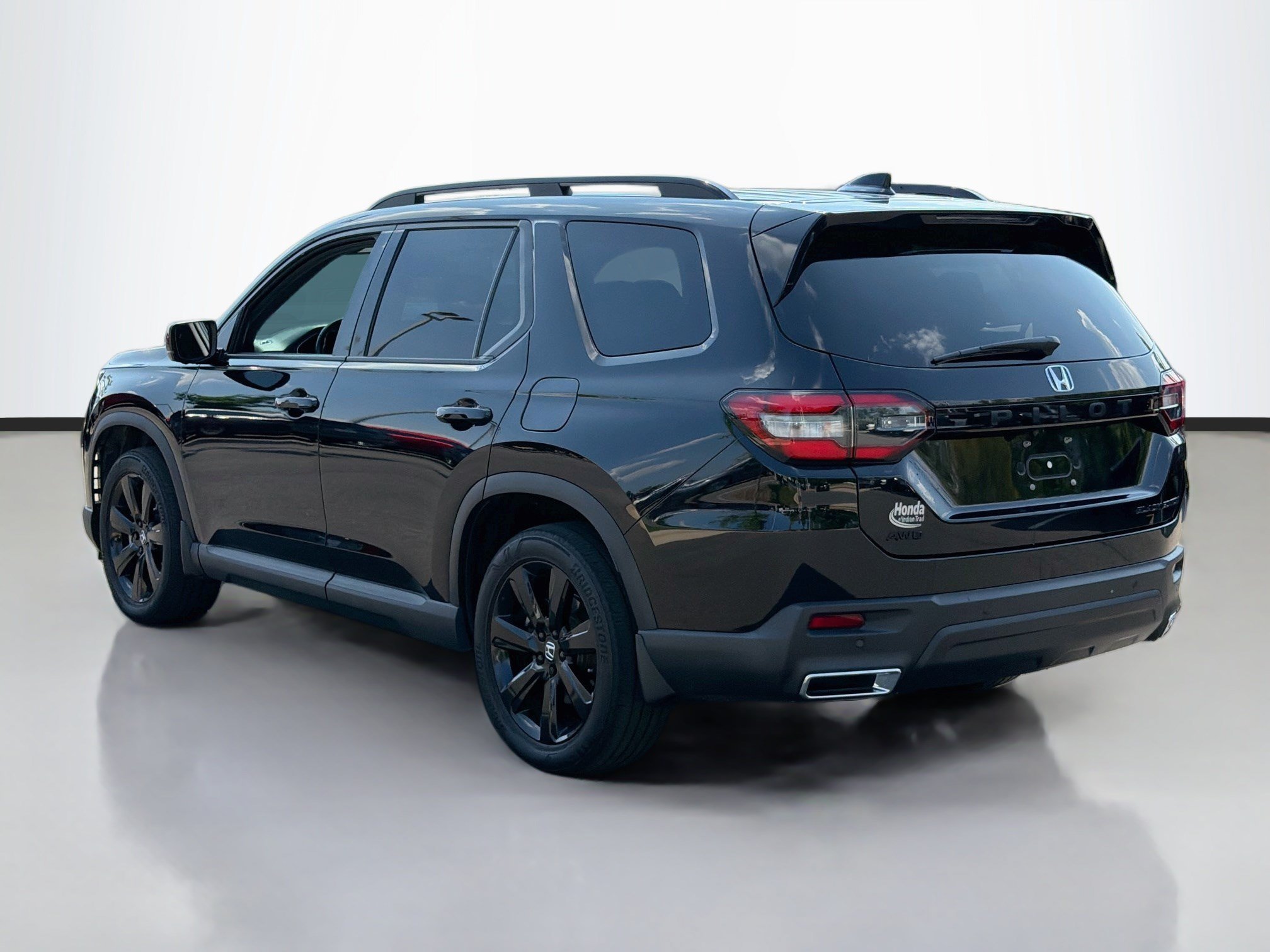 Used 2025 Crystal Black Pearl Honda Black Edition image 7