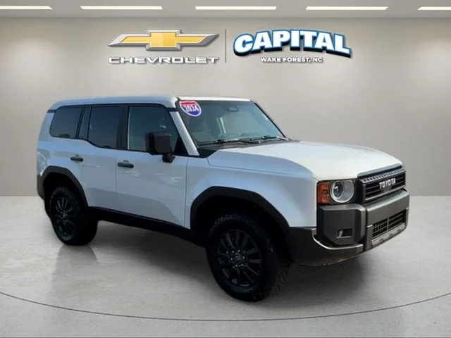 Used 2024 White Toyota 1958 image 7