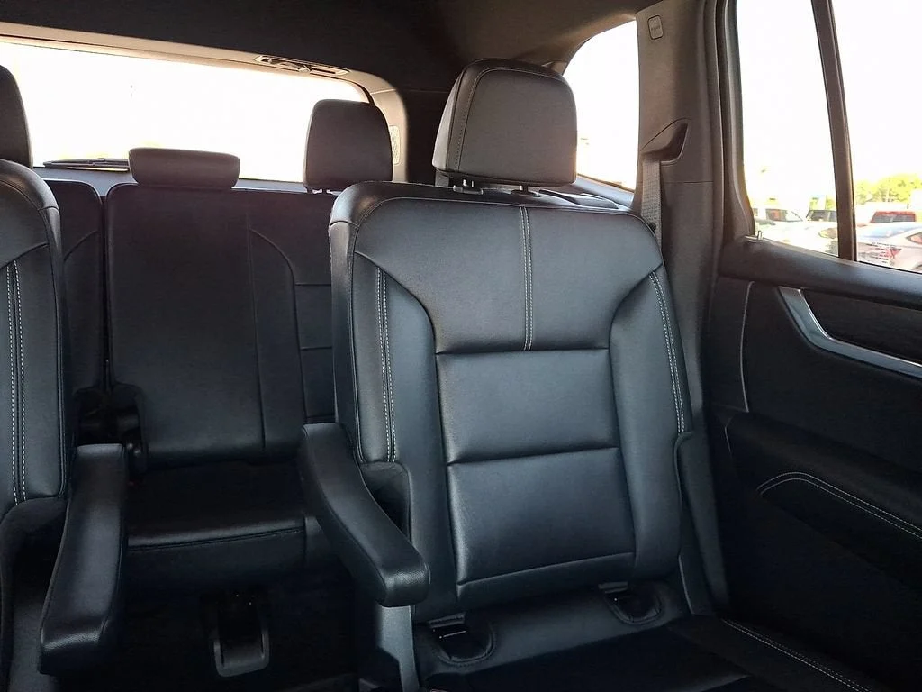Used 2024 Ebony Twilight Metallic GMC Elevation image 54