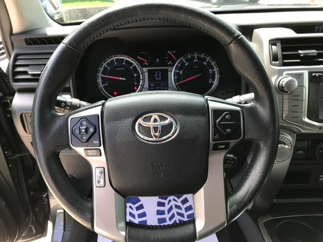 Used 2018 Magnetic Gray Metallic Toyota SR5 Premium image 14