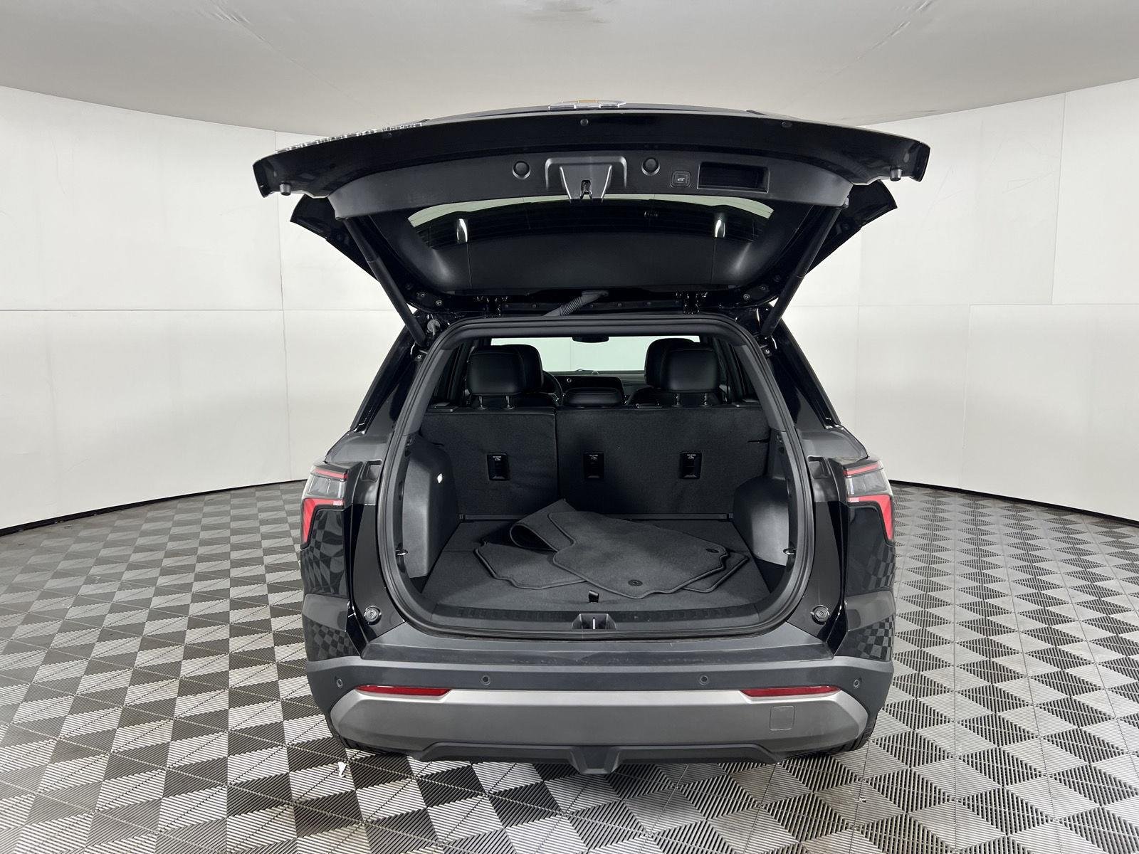 New 2026 Mosaic Black Metallic Chevrolet LT image 50
