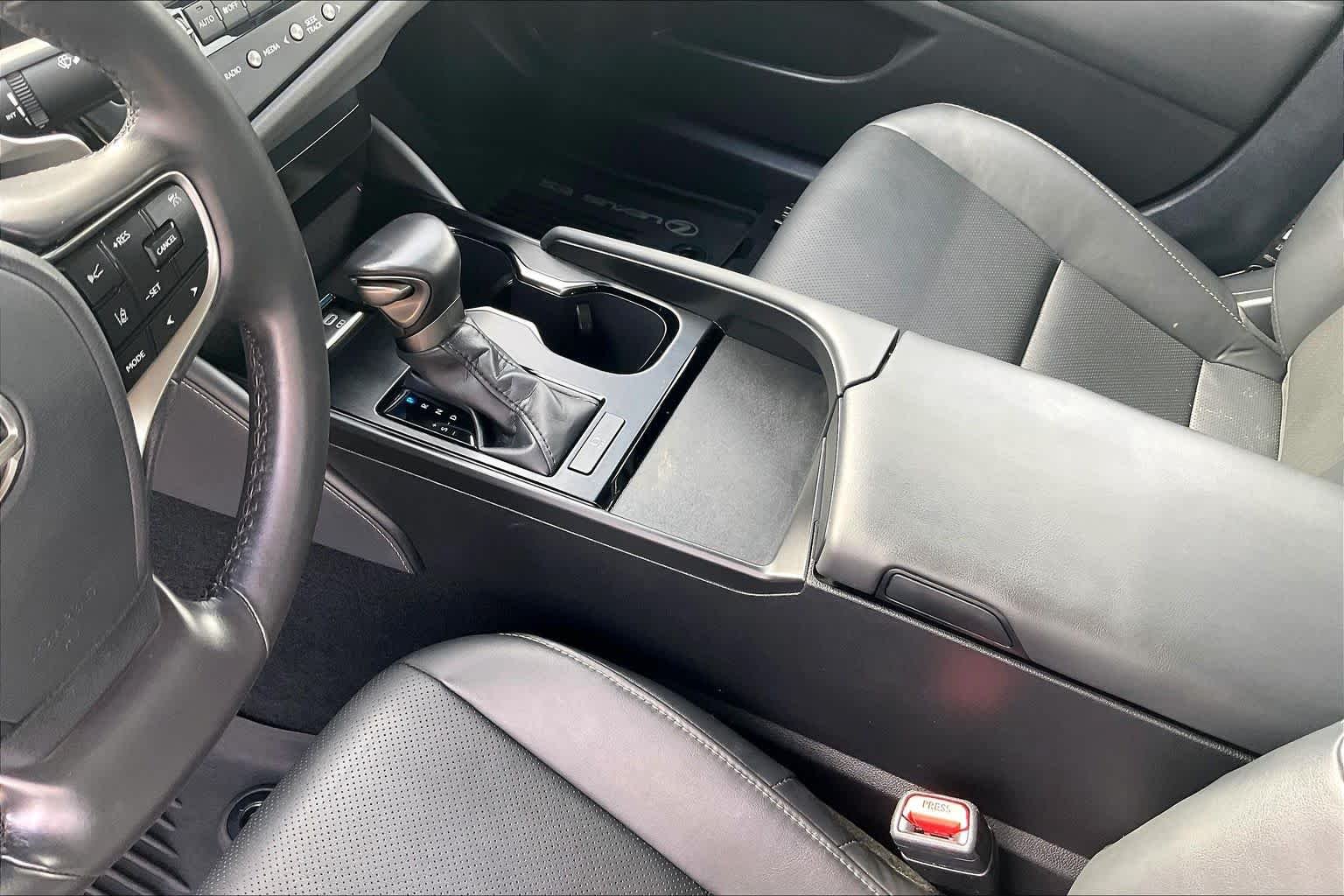 Used 2025 Eminent White Pearl Lexus  image 15