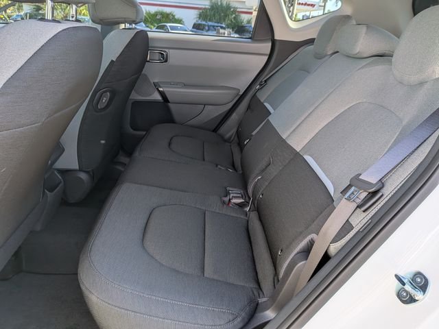 New 2027 Snow White Pearl Kia LX image 15