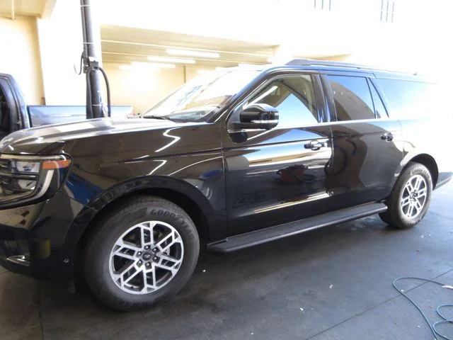 2025 Ford Expedition's photo
