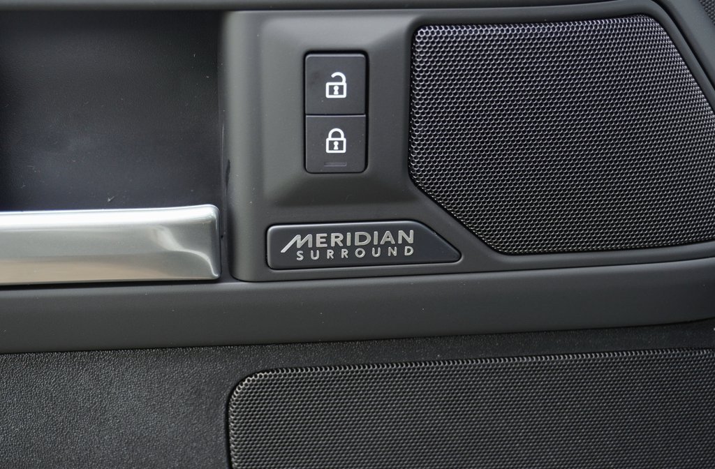 2026 LAND ROVER DEFENDER - Image 11