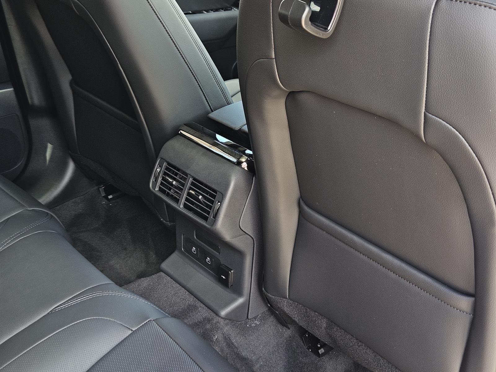 New 2026 Fuji White Land Rover S image 41