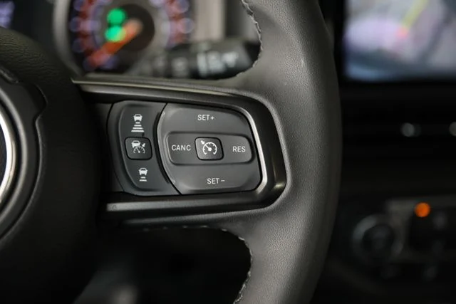 Used 2025 Red Jeep Sport S image 7