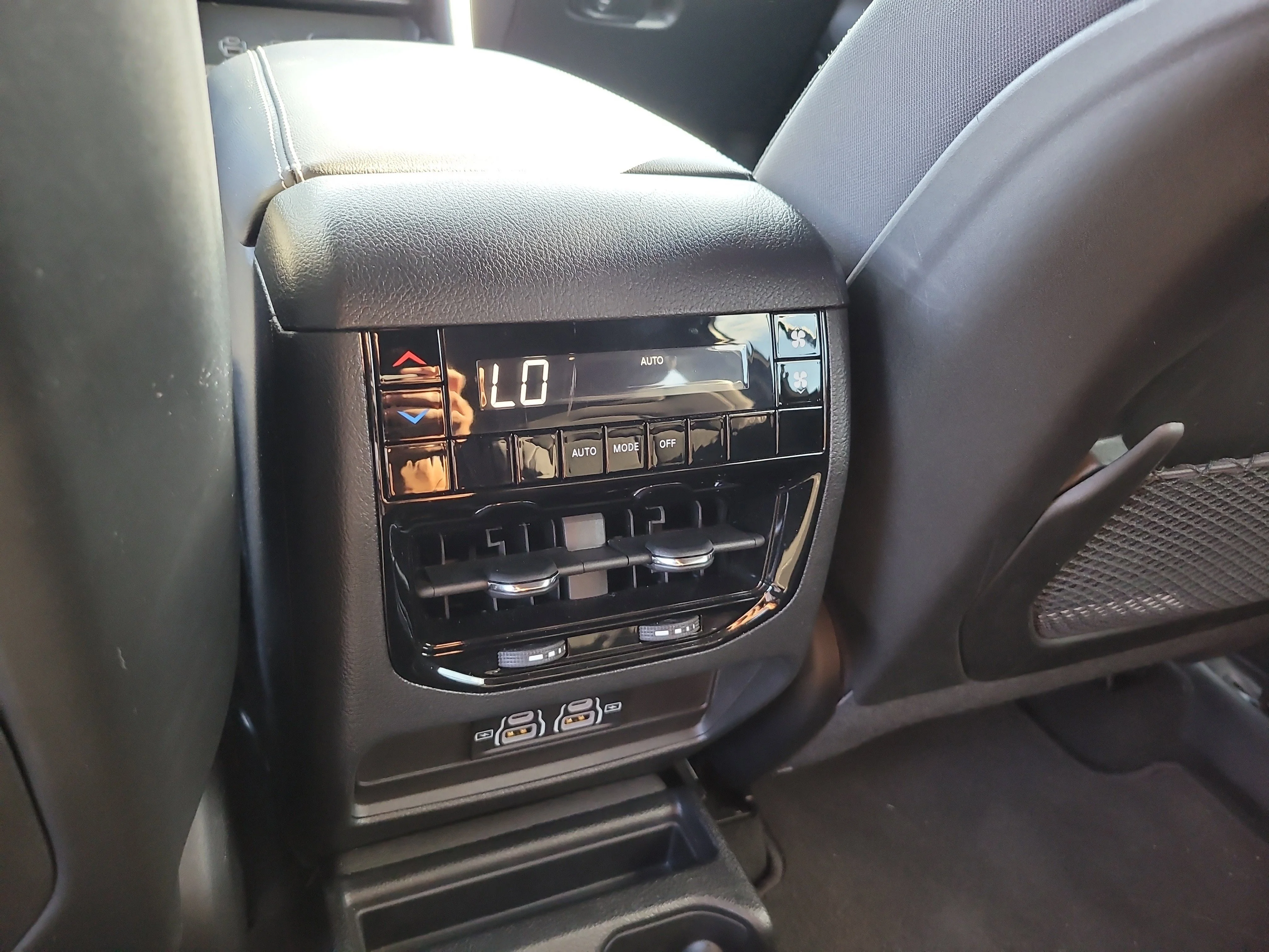 Used 2024 Velvet Red Pearlcoat Jeep Laredo image 14