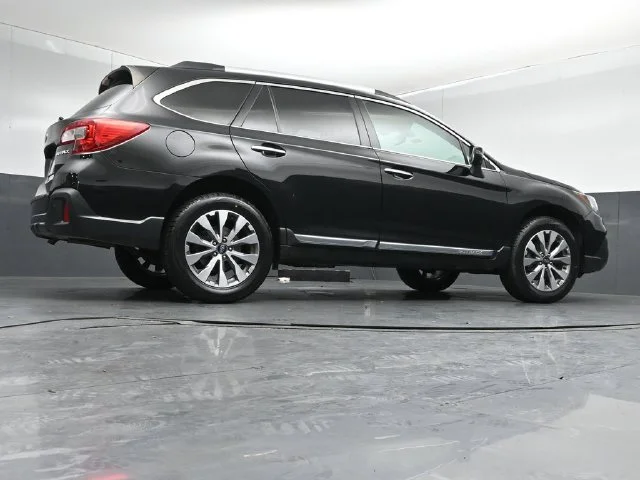 Used 2019 Crystal Black Silica Subaru 2.5i image 44