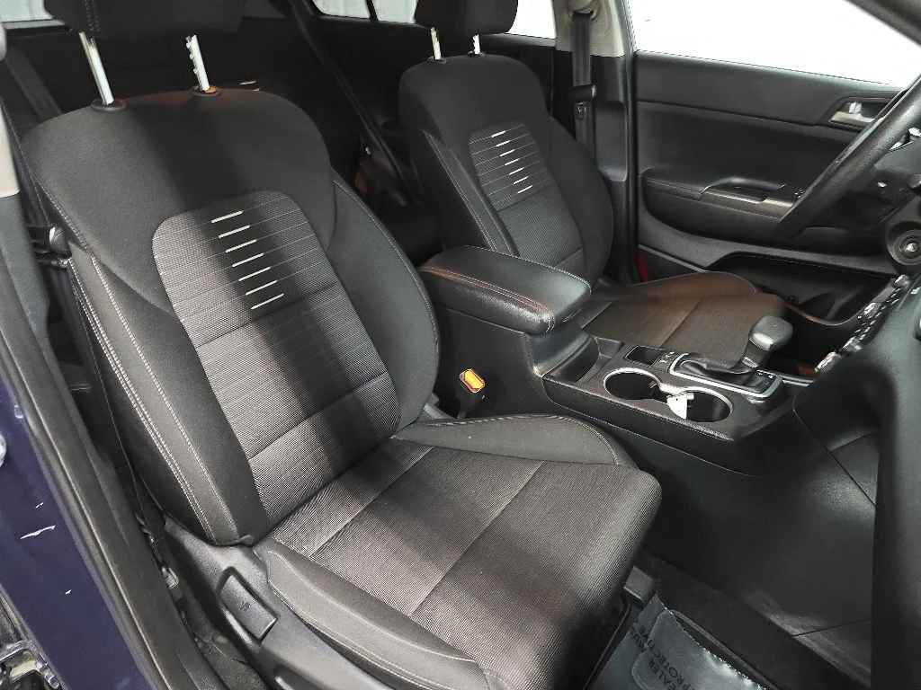Used 2020 Pacific Blue Kia LX image 15