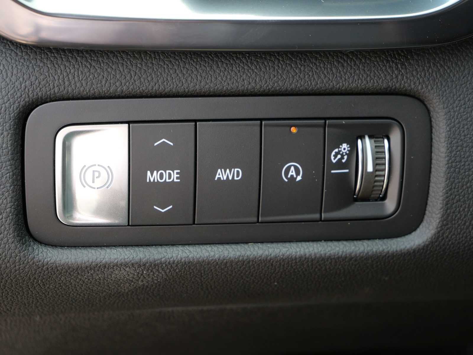 2026 GMC Acadia AT4 - Photo 18