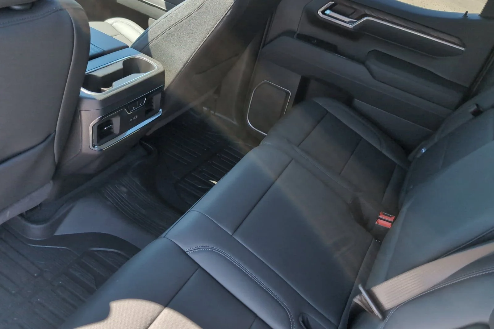 New 2026 Onyx Black GMC SLT image 12