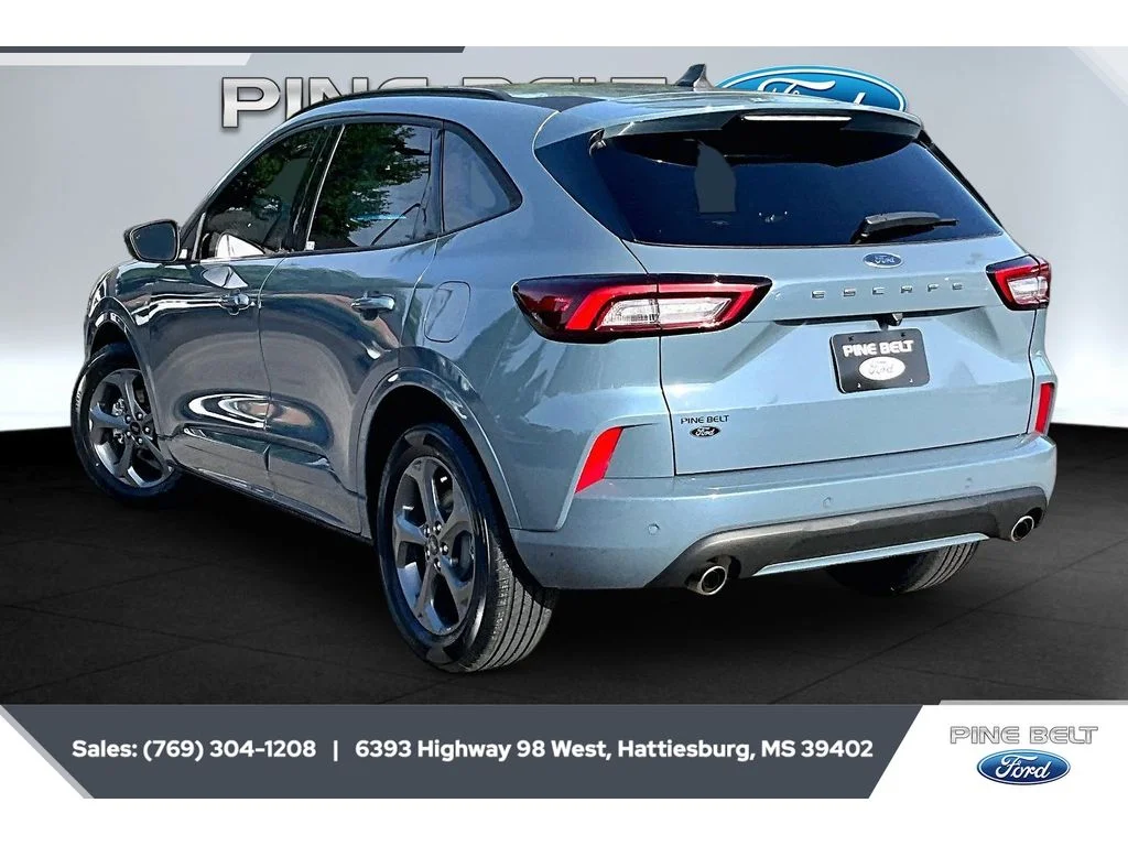 Used 2023 Vapor Blue Metallic Ford ST-Line image 2