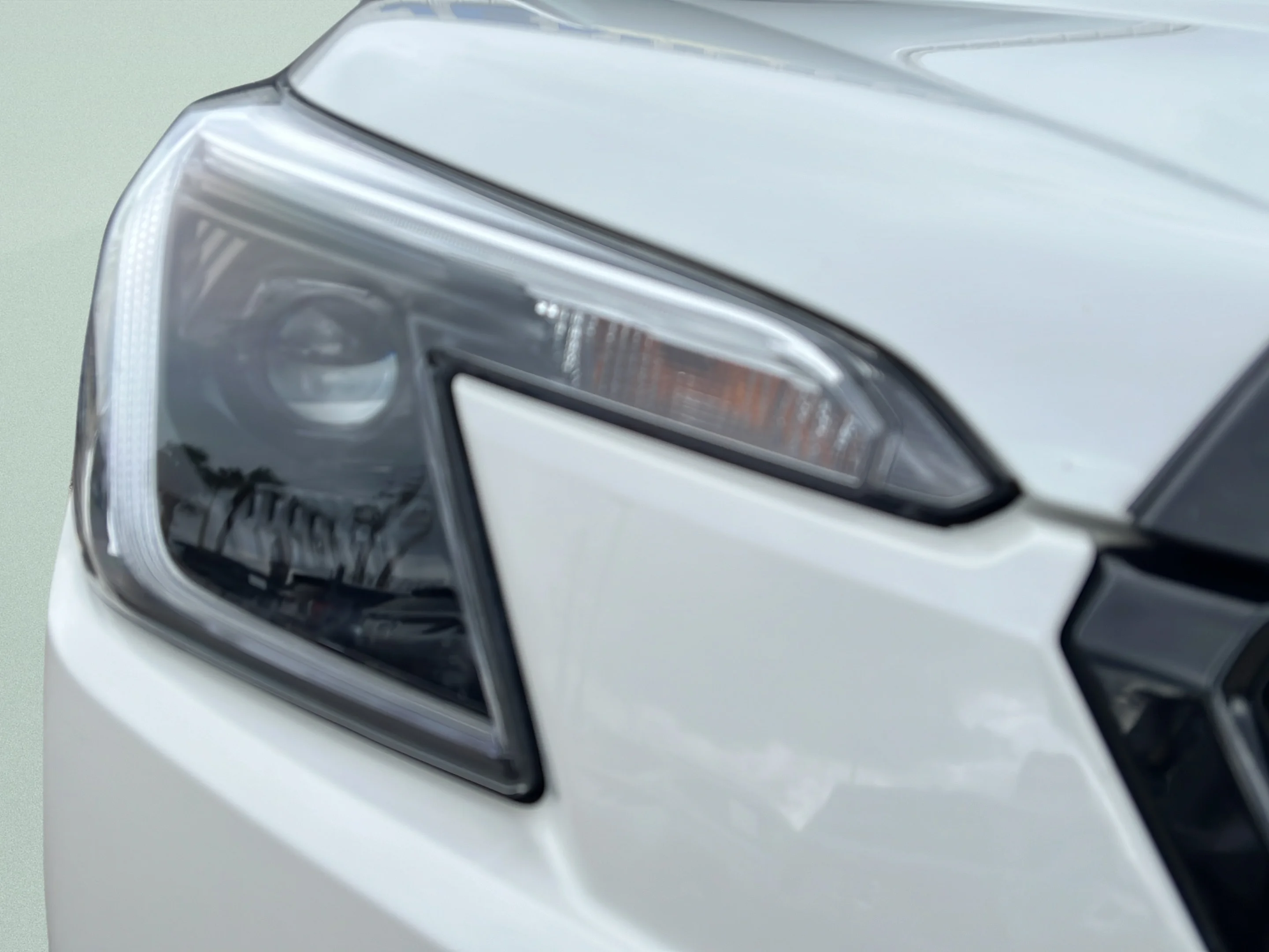 Used 2023 Crystal White Pearl Subaru Touring image 27