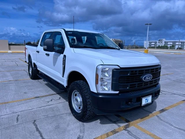 New 2025 OXFORD WHITE Ford XL Crew Cab w/6.75