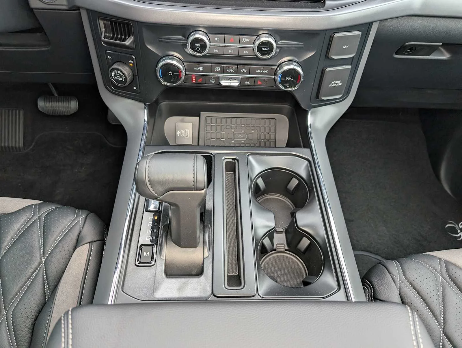 New 2026 Agate Black Metallic Ford XLT image 14