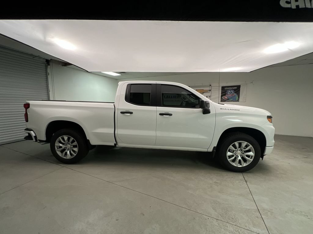 New 2026 Summit White Chevrolet Custom image 9