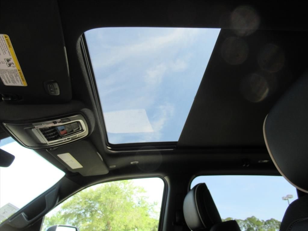 New 2026 Granite Crystal Metallic Clear-Coat Exterior Paint RAM Limited image 16