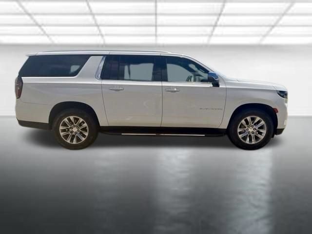 Used 2022 Summit White Chevrolet Premier image 2