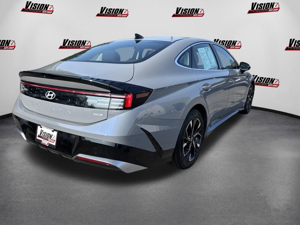 Used 2025 Blue Hyundai SEL image 5