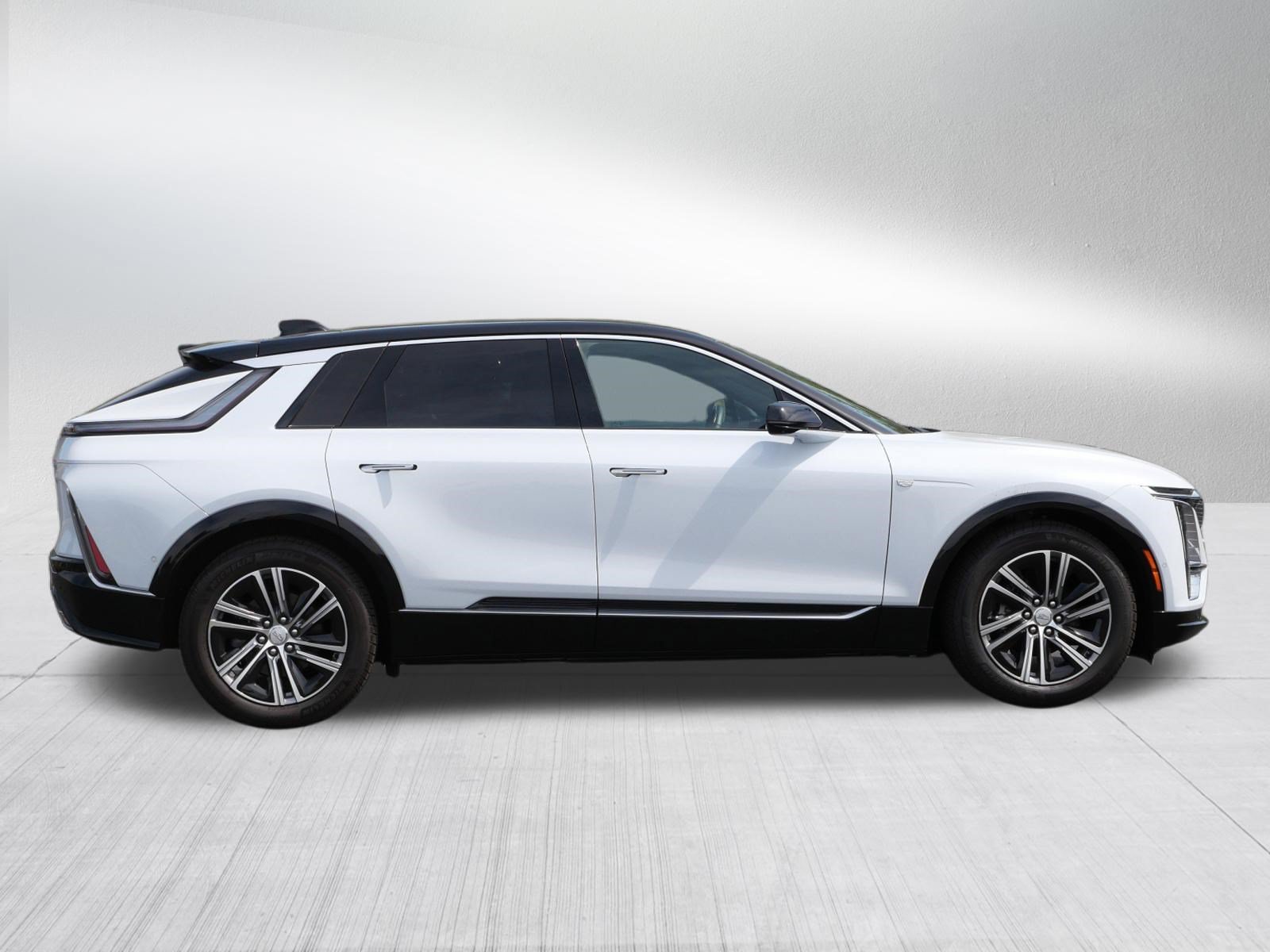 2026 Cadillac LYRIQ Luxury - Photo 6