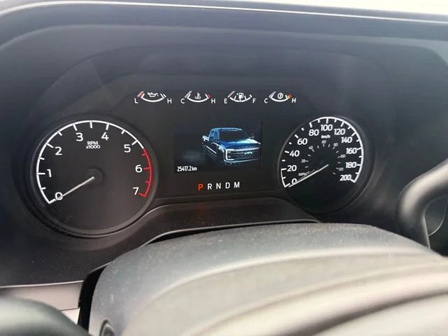 Used 2025 Oxford White Ford XLT image 3