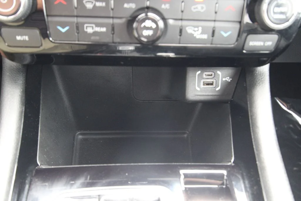 Used 2026 White Jeep Limited image 27