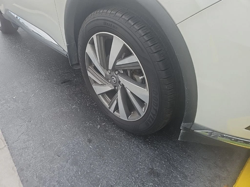 Used 2019 White Nissan SL image 9