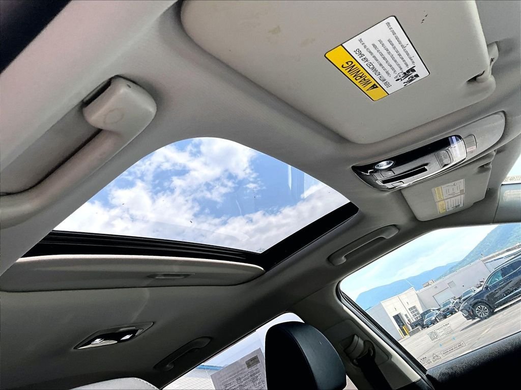 Used 2024 Fusion Black Kia SX image 22