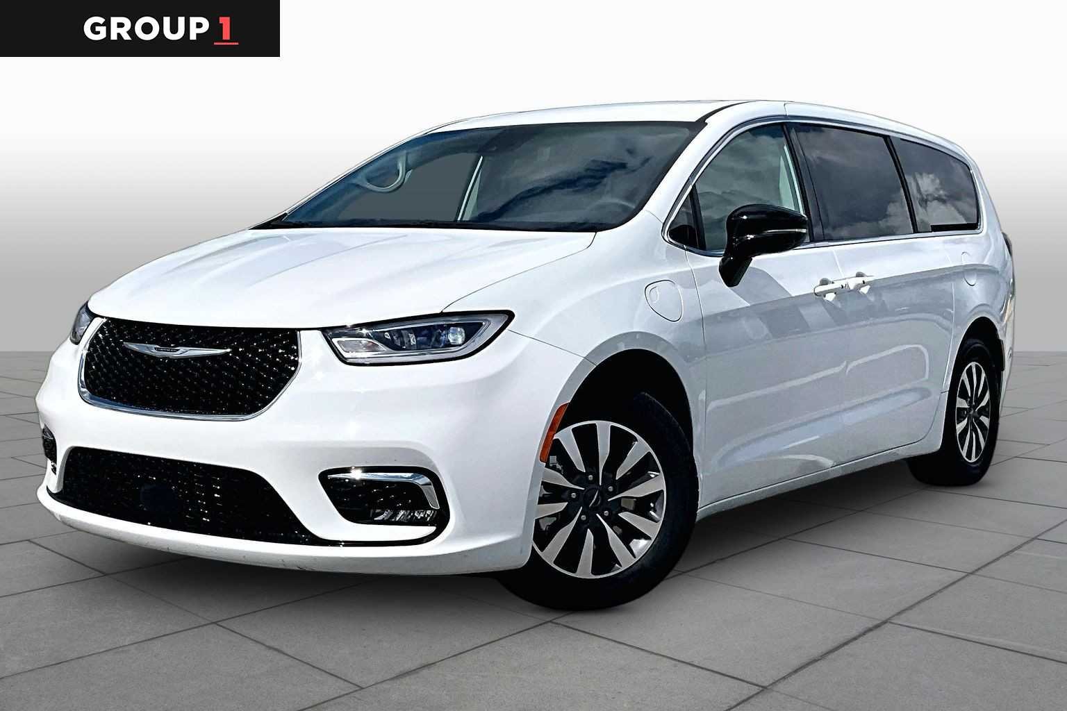 2024 Chrysler Pacifica Hybrid Select
