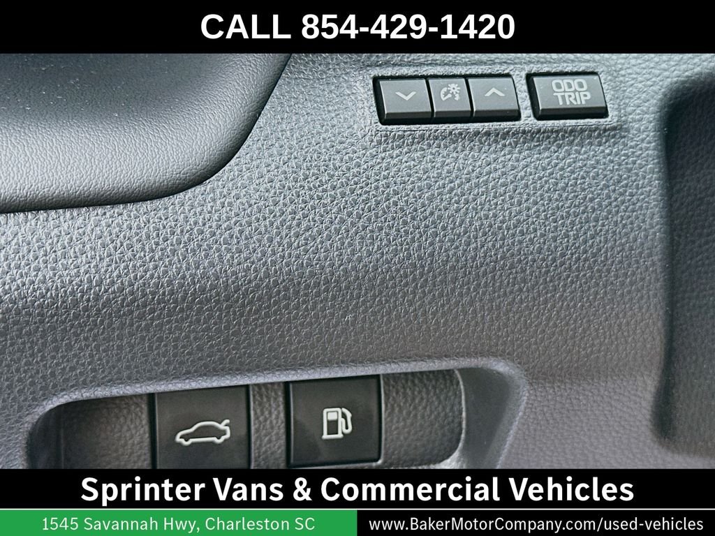 Used 2025  Toyota Platinum image 11