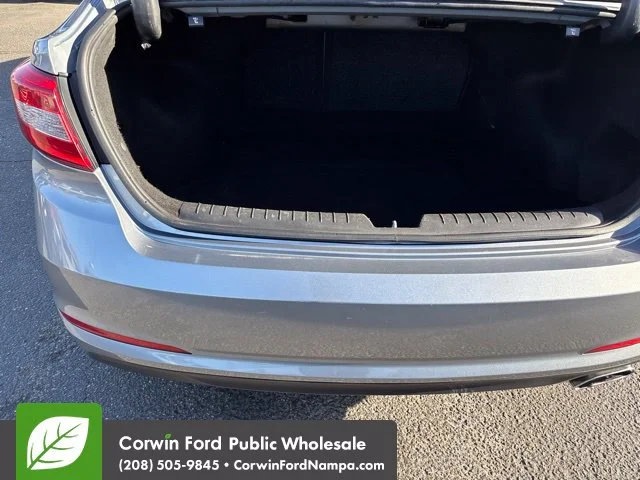 Used 2017 Shale Gray Metallic Hyundai  image 28