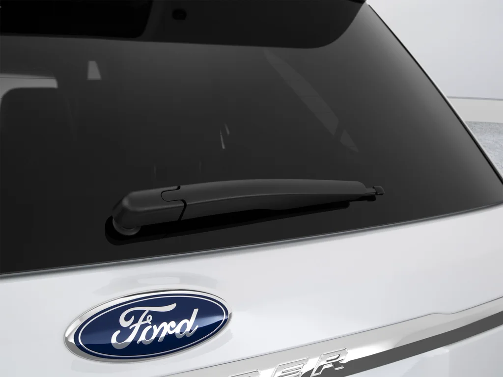 Used 2015 White Ford Limited image 64