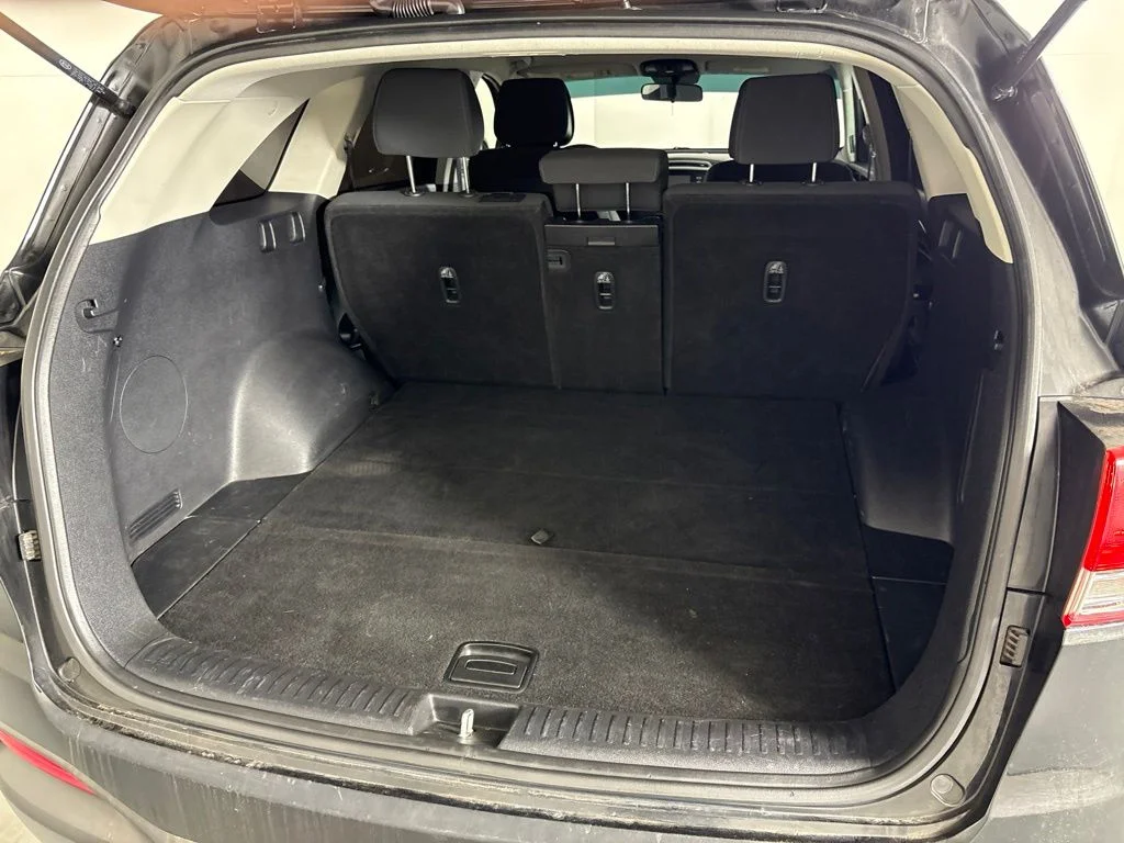 Used 2016 Black Kia LX image 17
