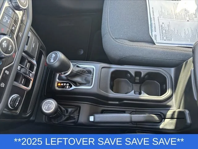 2025 Jeep Wrangler 4-Door Sahara - Photo 19