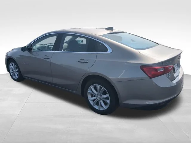 Used 2025 Mineral Gray Metallic Chevrolet 1LT image 3