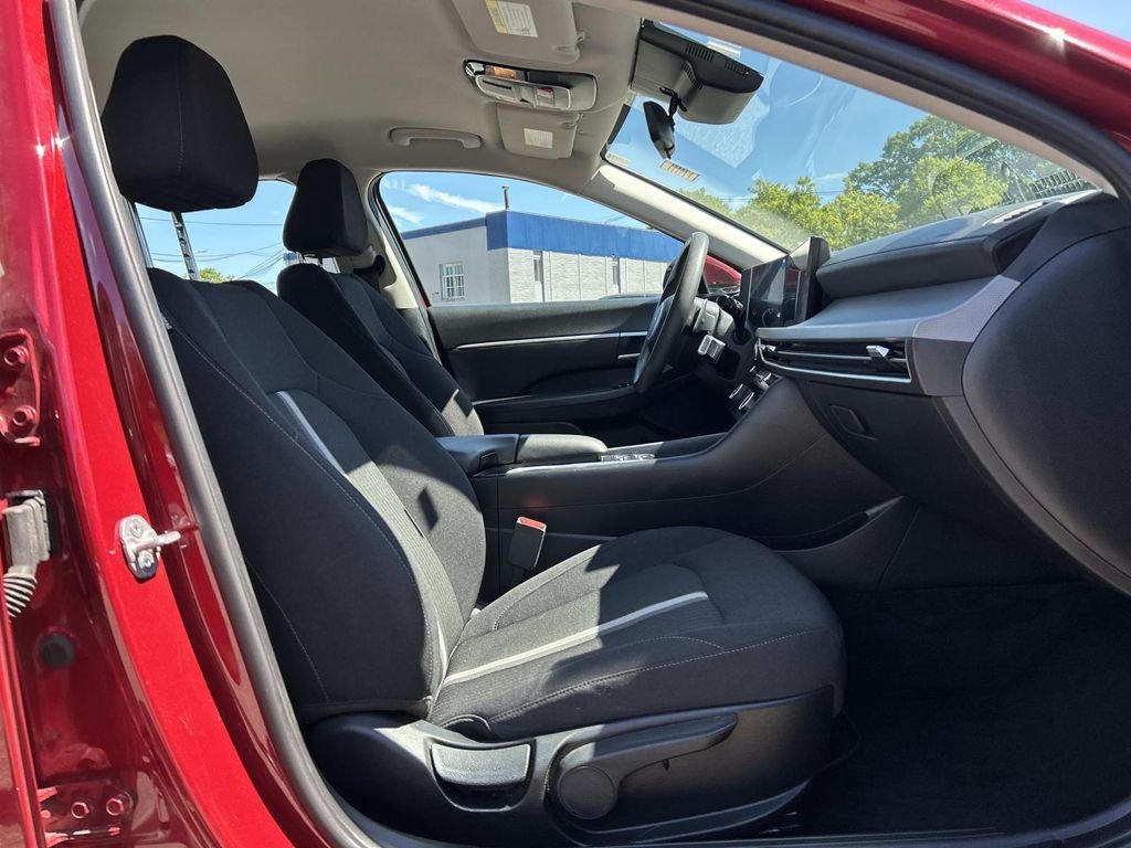 Used 2024 Red Hyundai SEL image 15