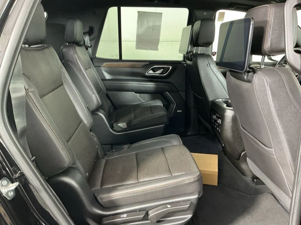 Used 2023 Black Chevrolet High Country image 20
