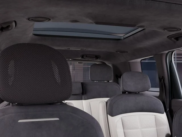 New 2027 White Kia SX Prestige image 27