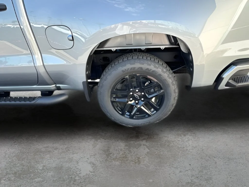 New 2026 Sterling Gray Metallic Chevrolet Custom image 31