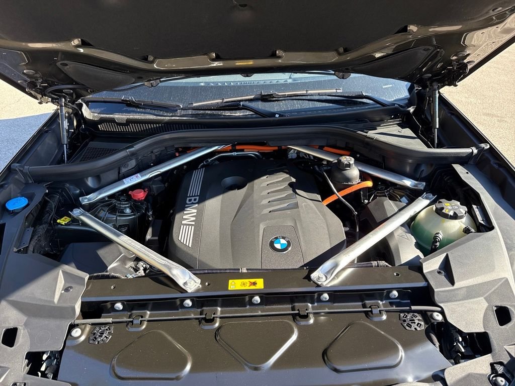 New 2026 Green BMW xDrive50e image 30