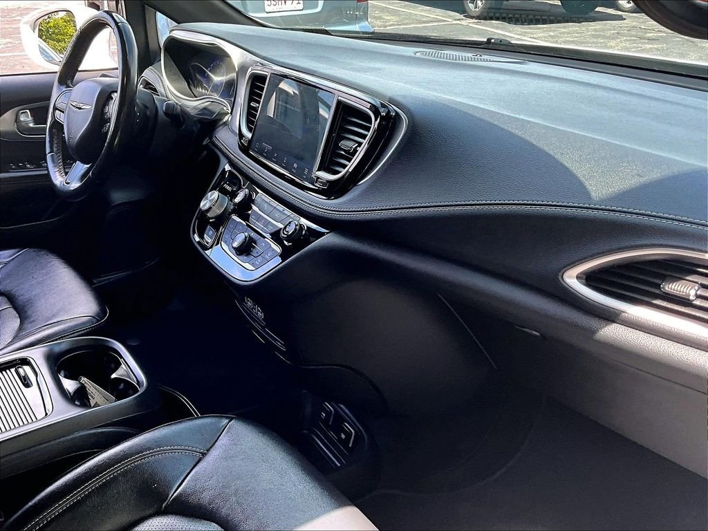 Used 2021 White Chrysler Touring L image 22