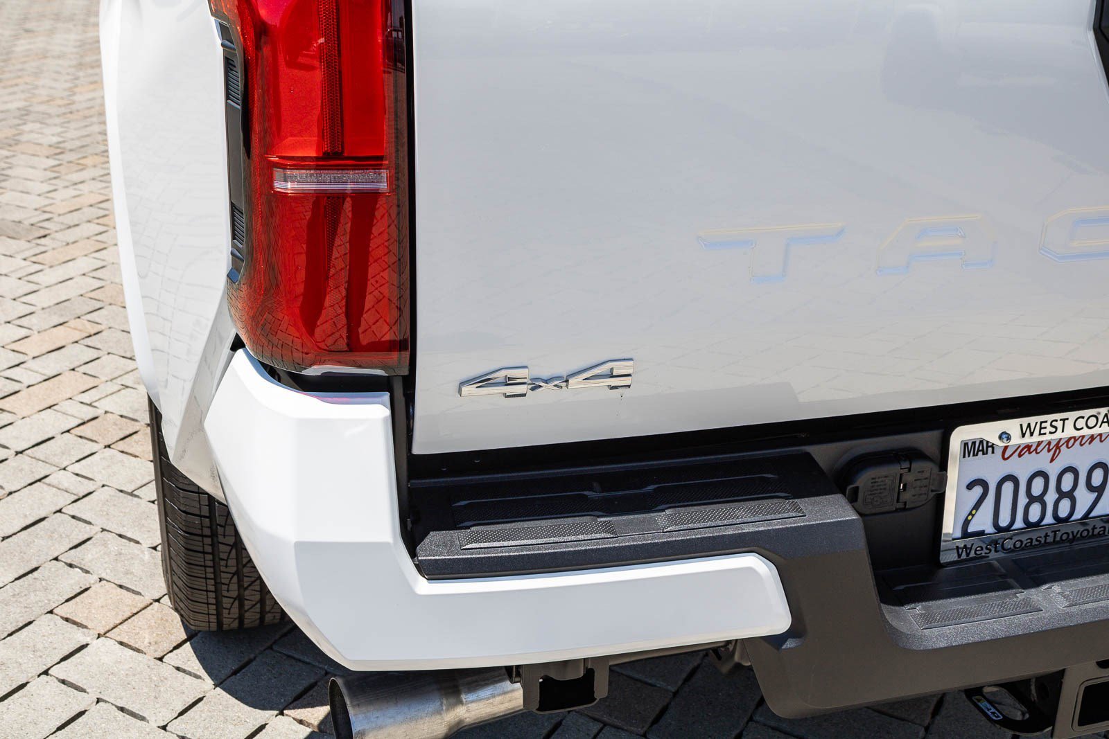 Used 2026 Ice Cap Toyota SR5 image 10
