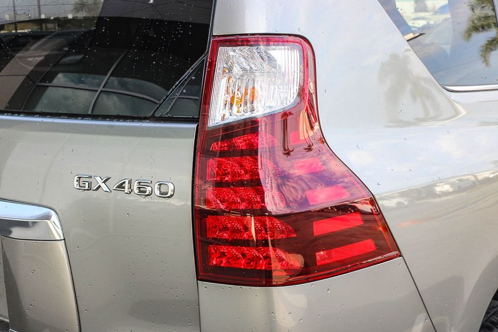Used 2022 Silver Lexus 460 image 9