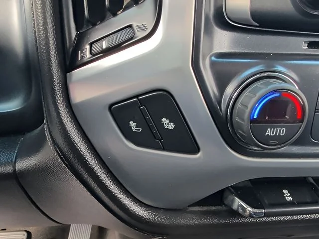 Used 2017 Gray GMC SLE image 27